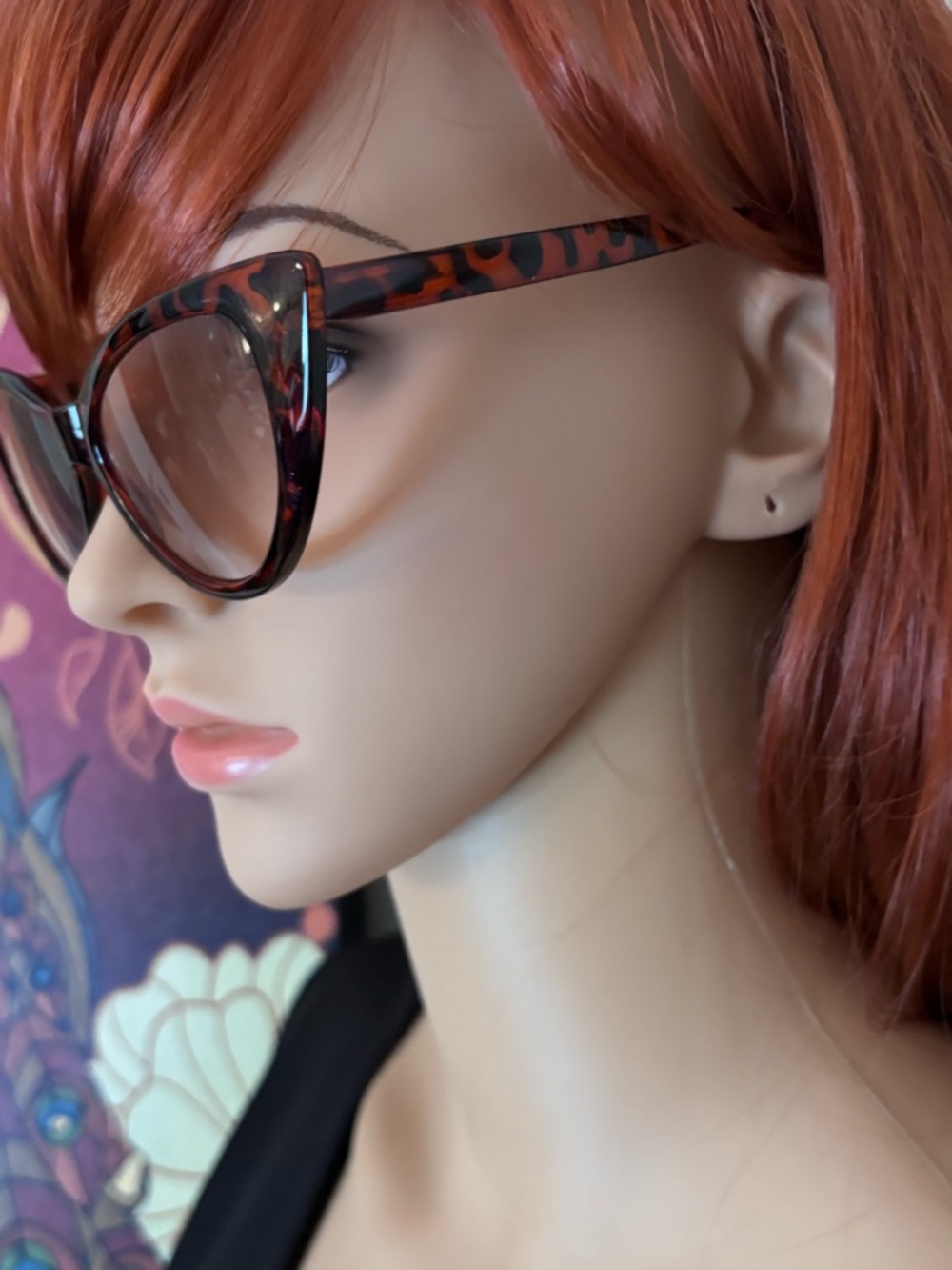 MUST BUNDLE 3 $5 ITEMS Tortoiseshell Cat Eye Reader 1.50 Sunglasses - Picture 2 of 9